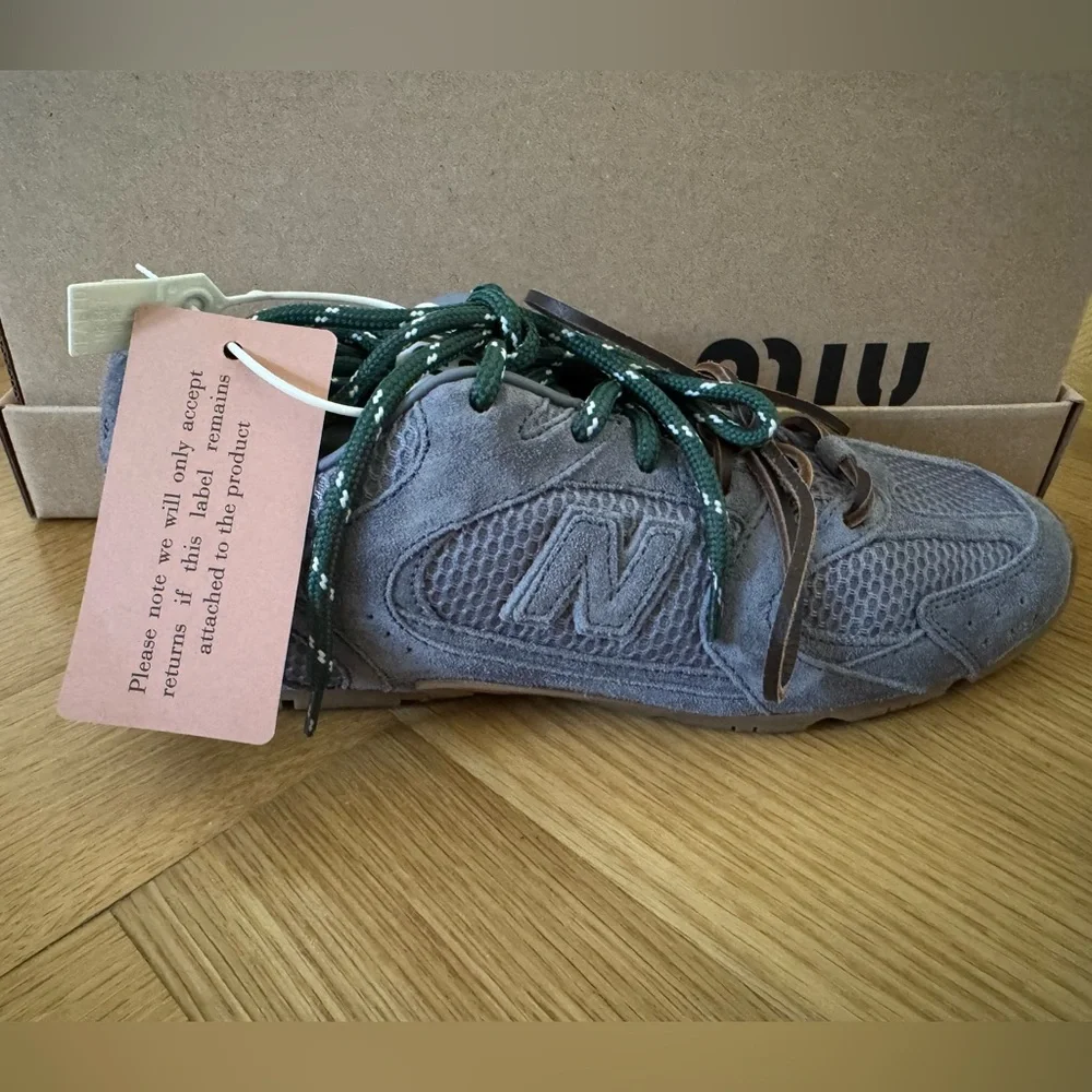 Miu Miu X New Balance 530 SL Sneakers - Picture 6 of 12
